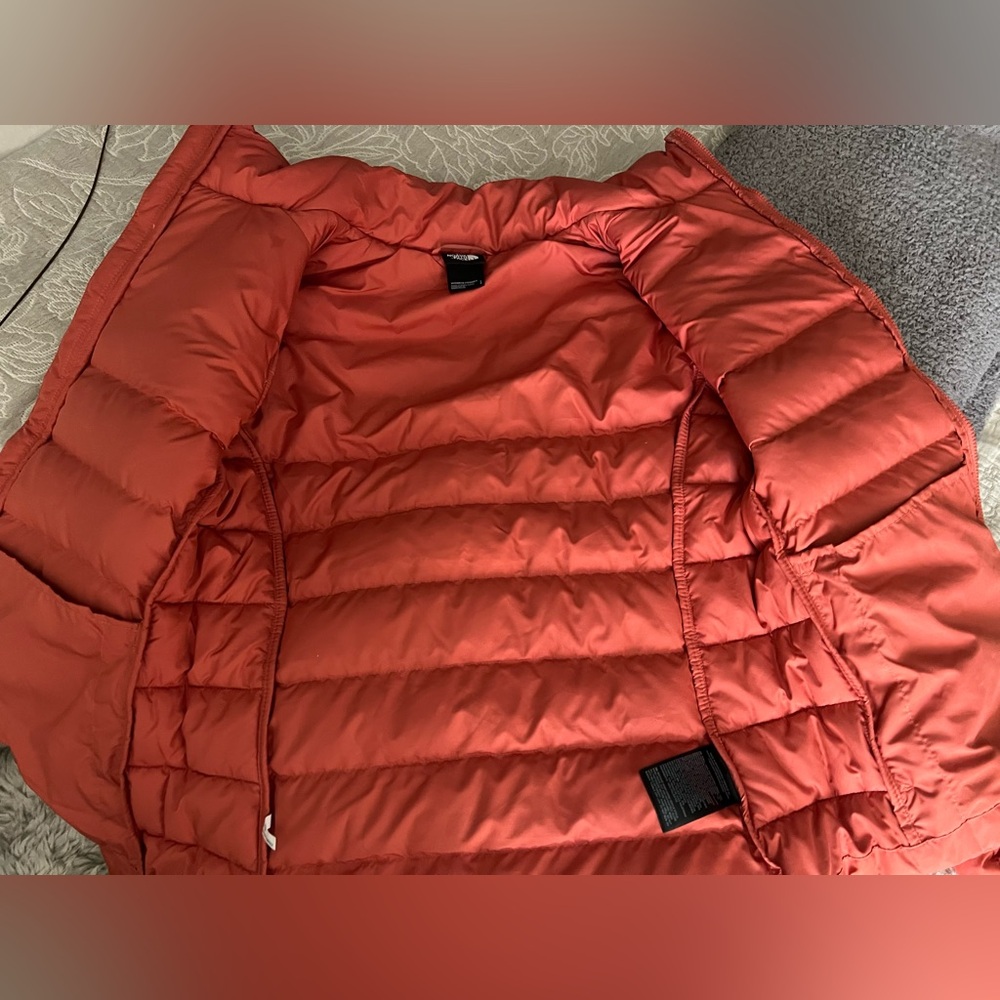 The North Face Women's ACONCAGUA 3 Puffer Jacket Mars Dust Small - Picture 3 of 9